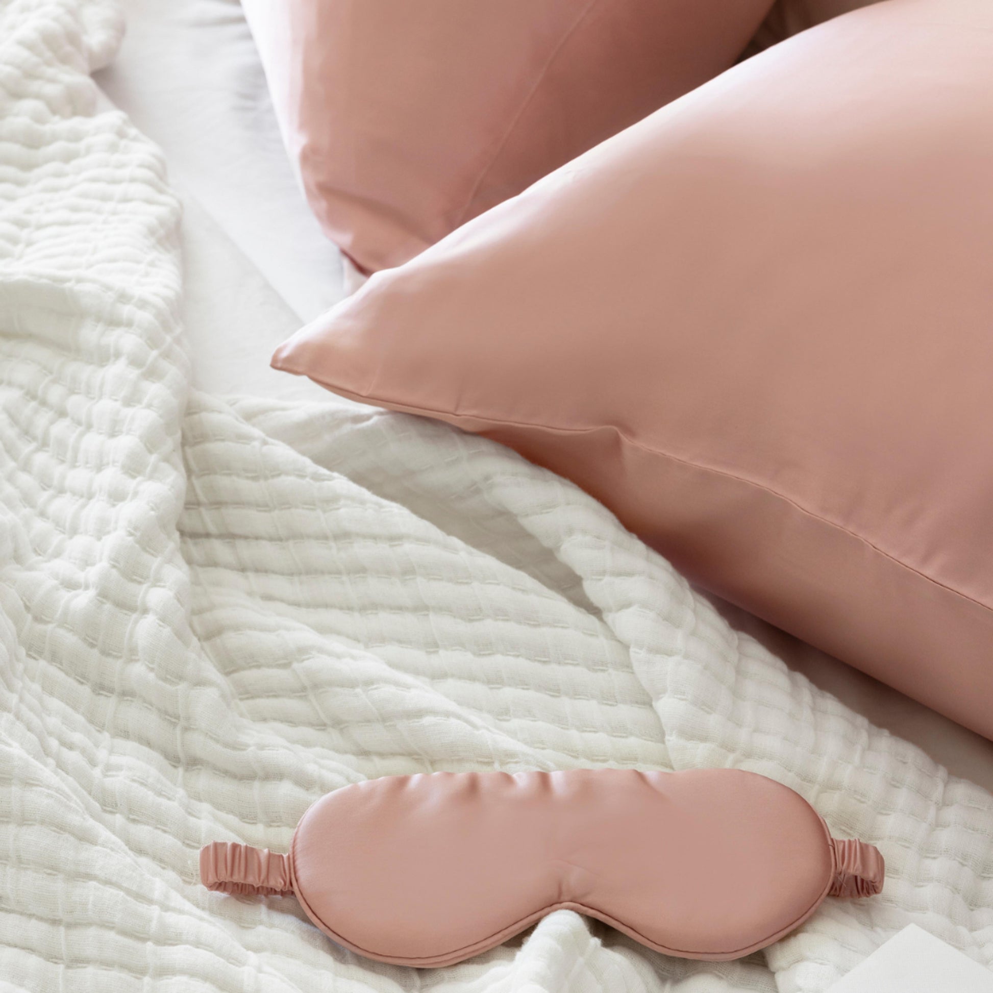 The Silk Pillowcase Made For Your Skin & Hair - Blush Pink - Lunalux